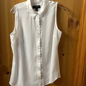 Banana Republic White Sleeveless Blouse with Scalloped Button Placket